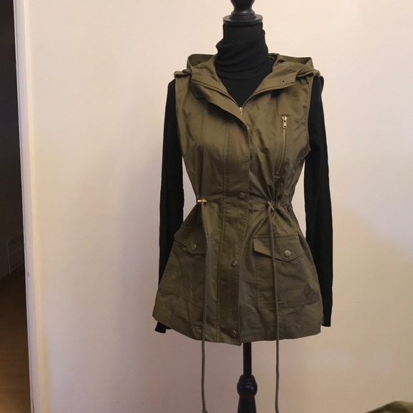 Olive green vest - Picture 4 of 4